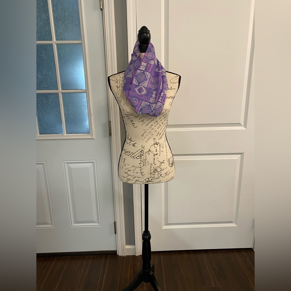 Lightweight Purple Patterned Spring Infinity Scarf W - Picture 2 of 5